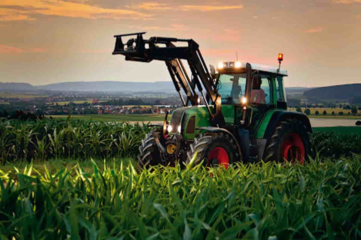  Operational Life Cycle and Impact on Costs of Tractors in Switzerland 