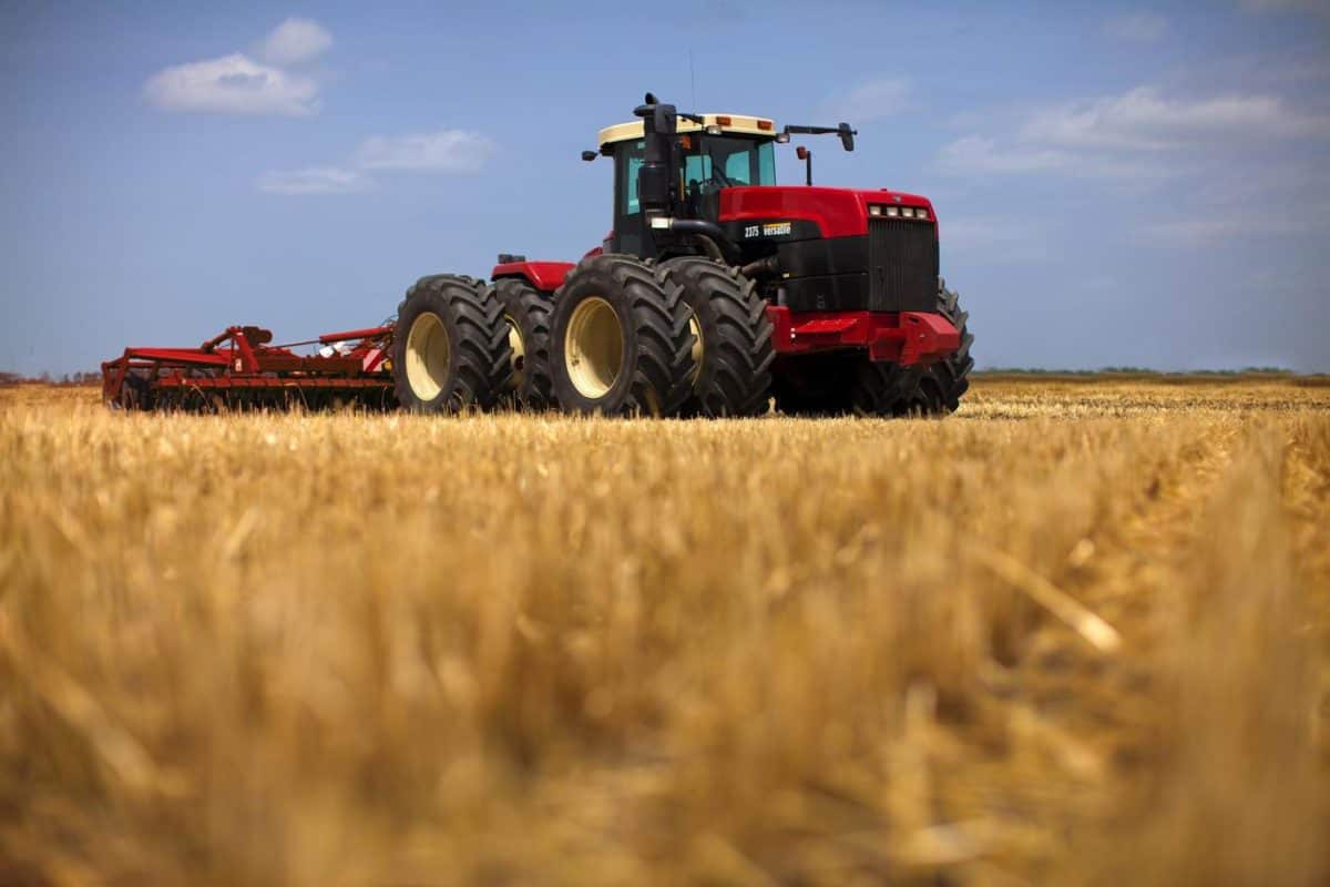  Buy the latest types of agricultural equipment and tools 