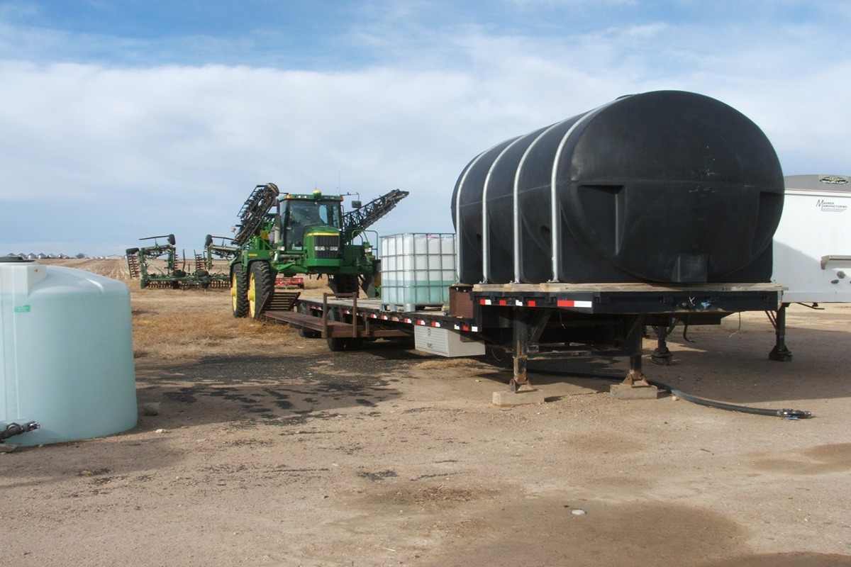  Used Roadrunner Sprayer Trailer Types and Applications for Agricultural Purposes 